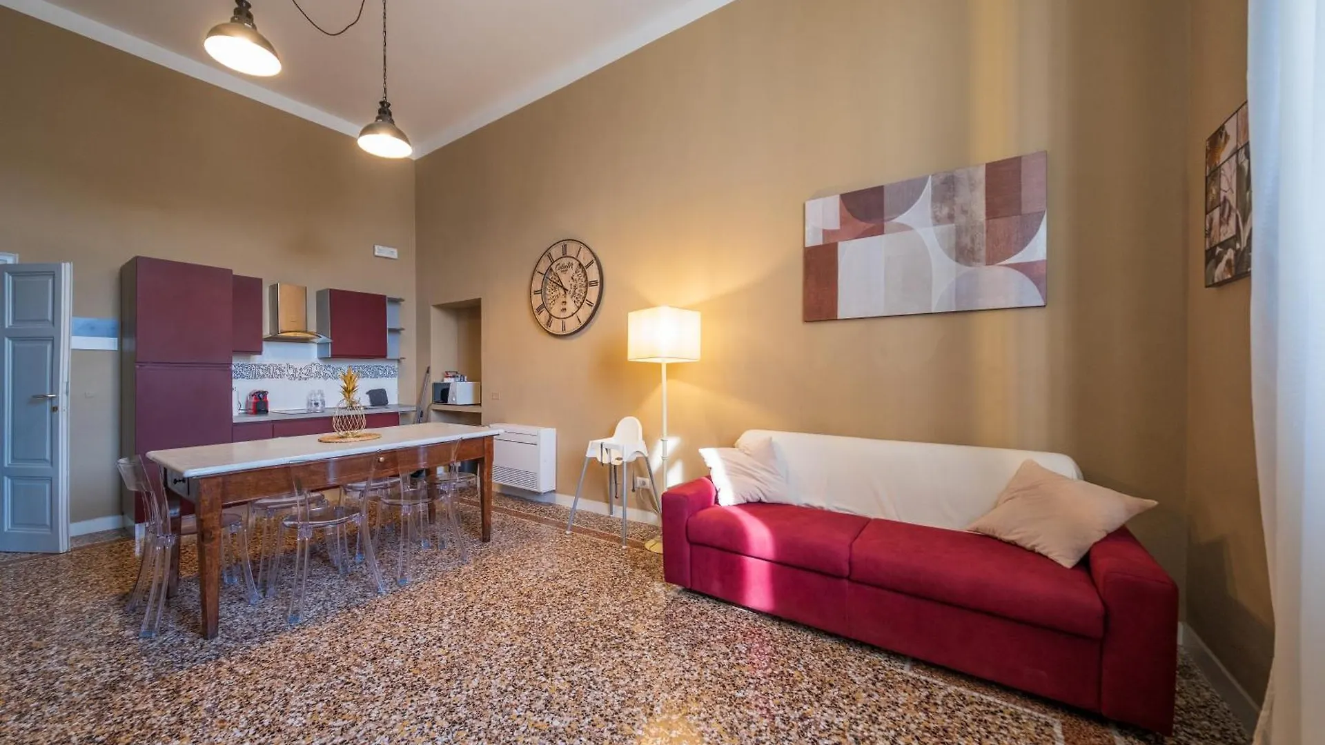 Lungarno Buozzi 7 Apartments بيزا