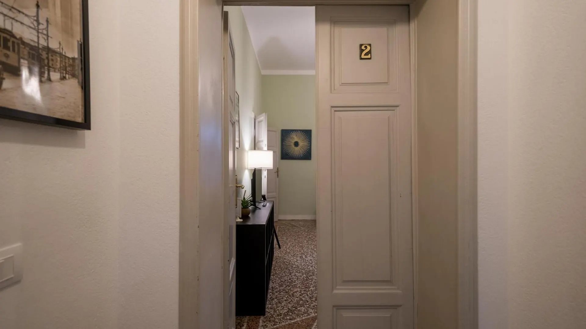 Lungarno Buozzi 7 Apartments بيزا