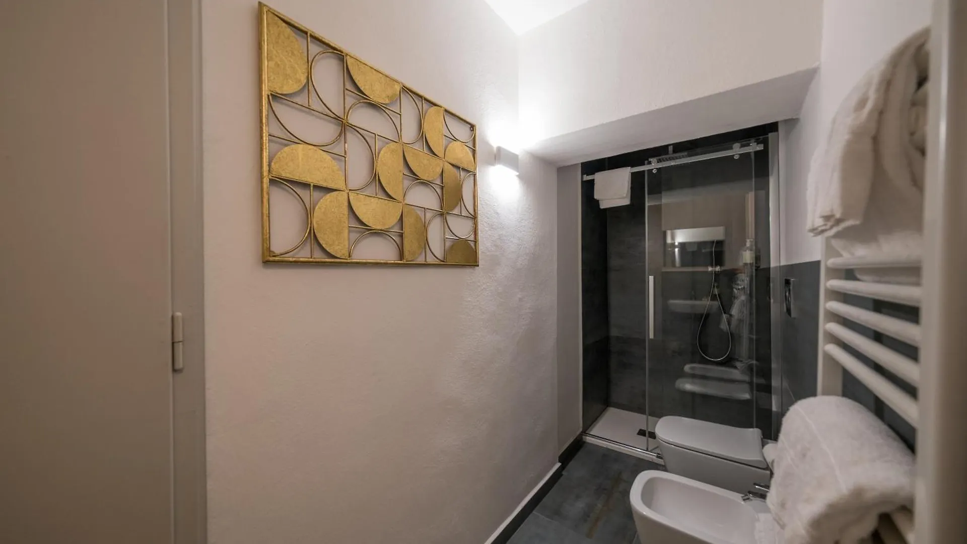 Lungarno Buozzi 7 Apartments بيزا
