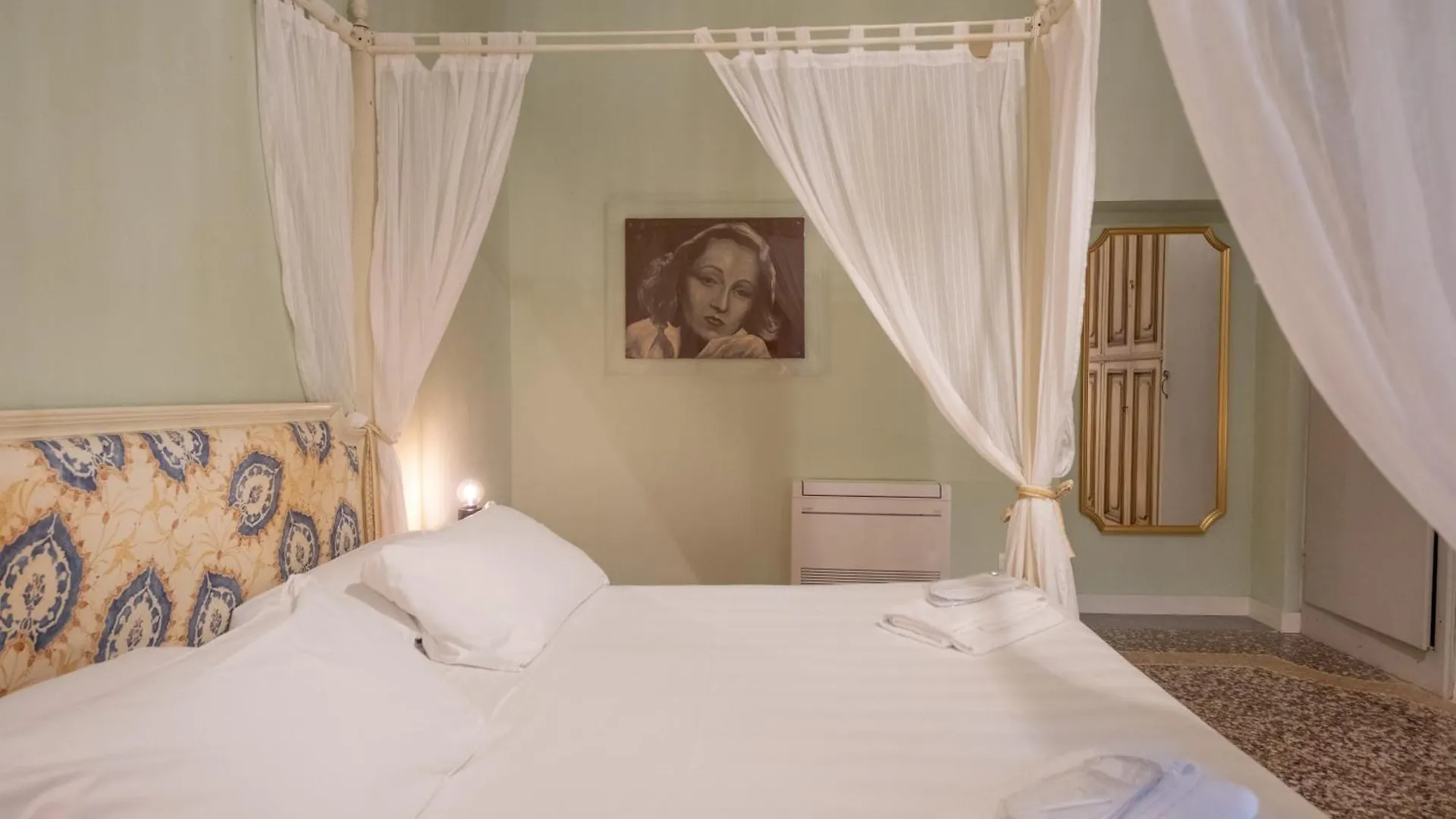 Lungarno Buozzi 7 Apartments بيزا 0*,  إيطاليا