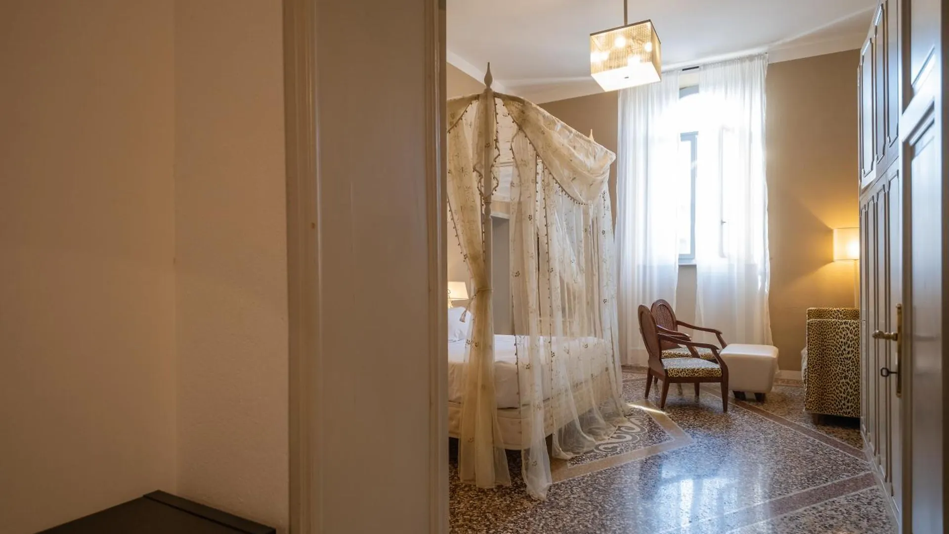 Lungarno Buozzi 7 Apartments Pisa