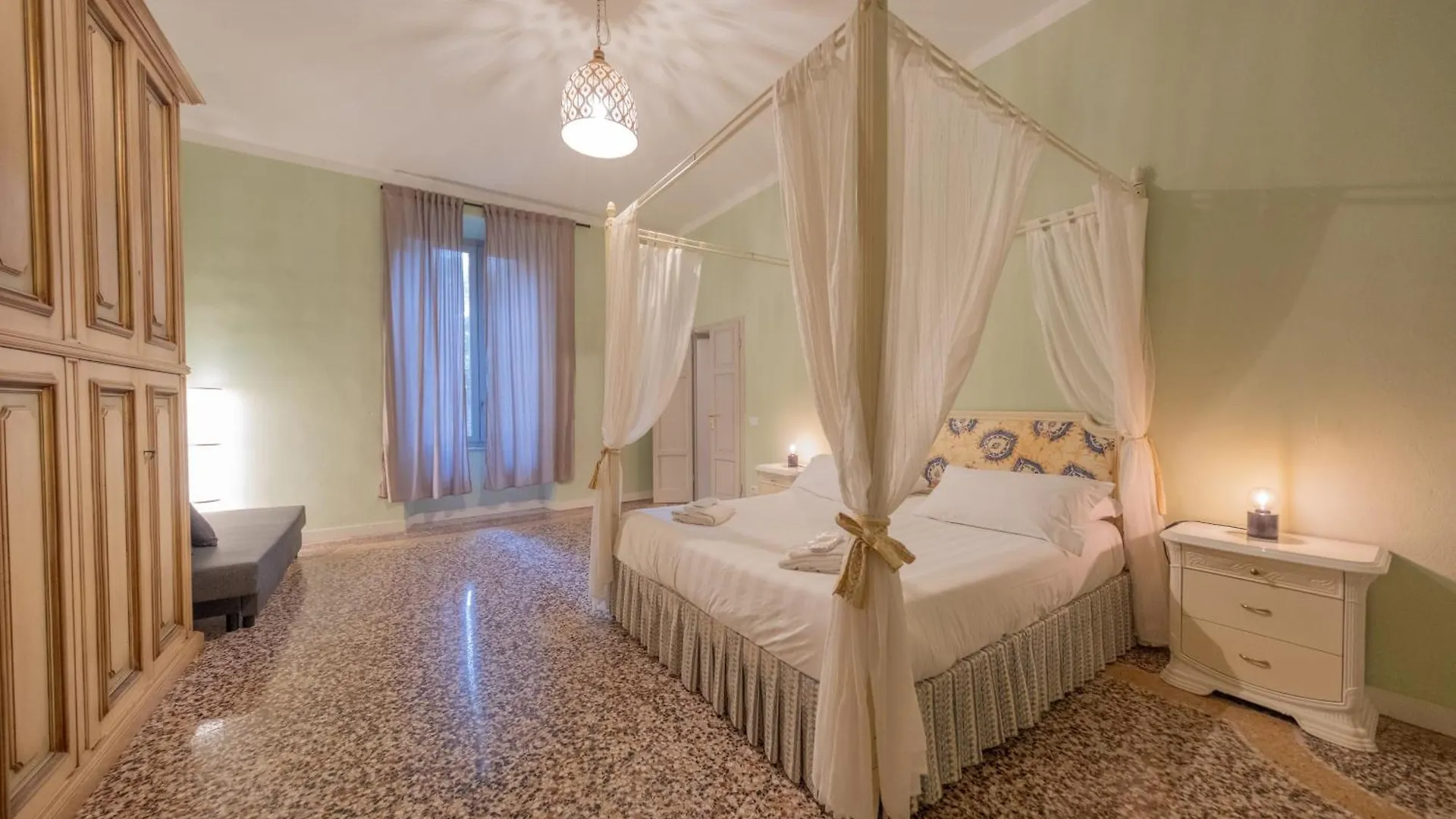 Lungarno Buozzi 7 Apartments Pisa Italië